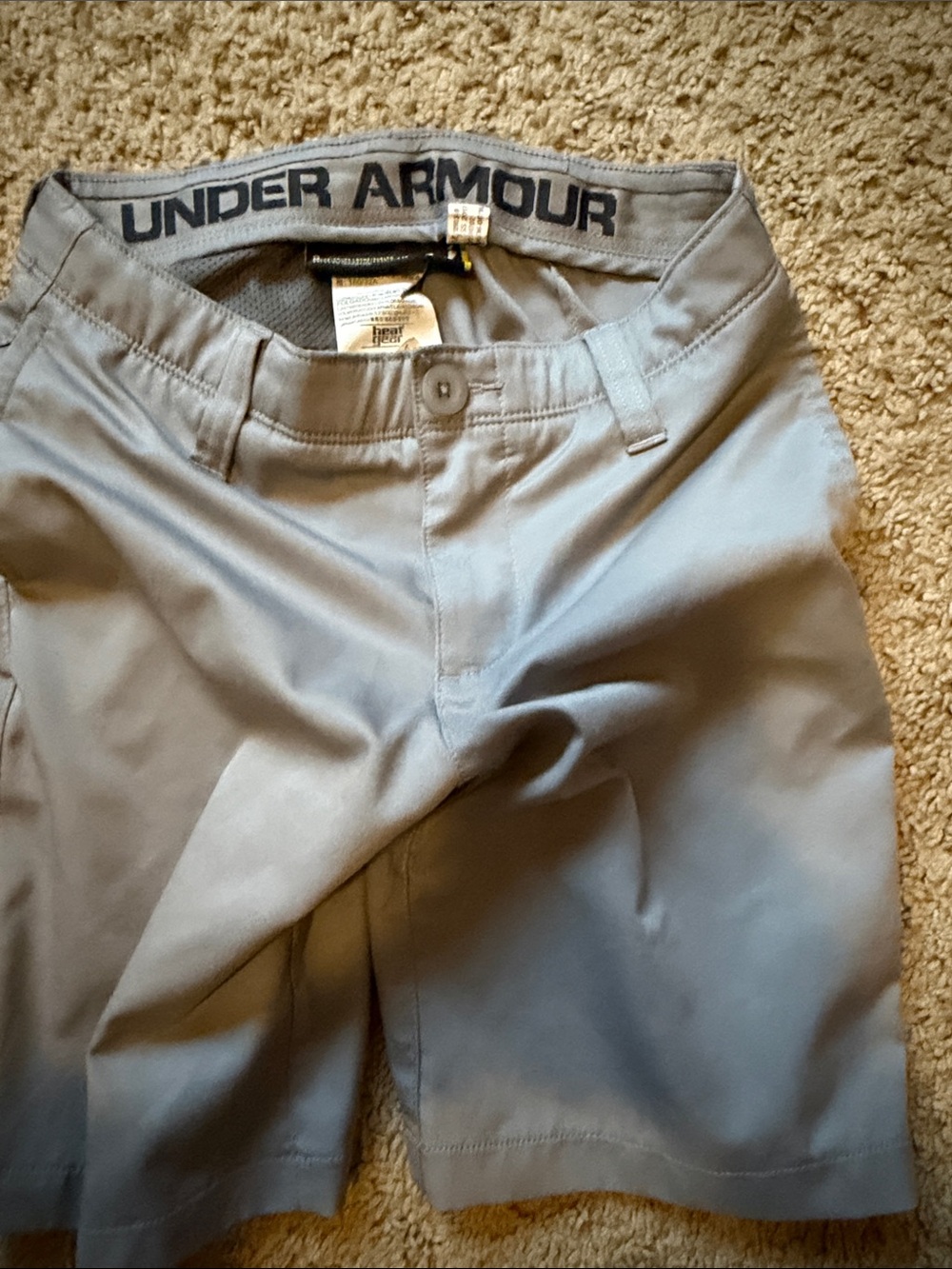 Under Armour boys size 8 Light Gray golf shorts